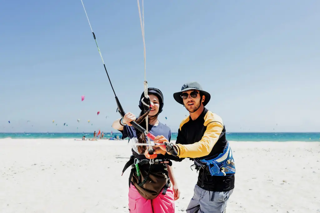 Una pareja pescando